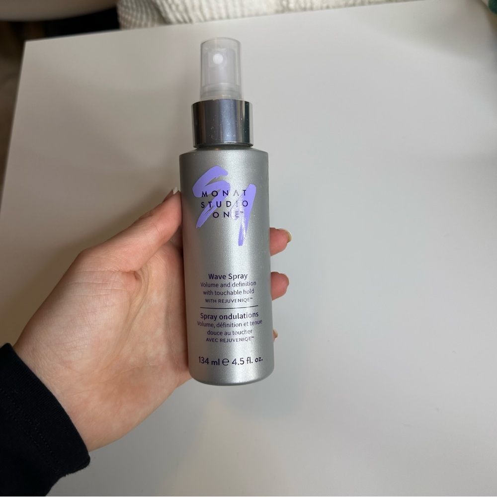Monat Studio One Wave Spray